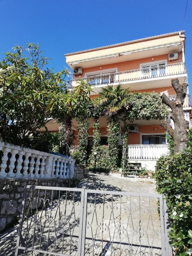 Apartmani Zafaranic Crikvenica Buitenkant foto