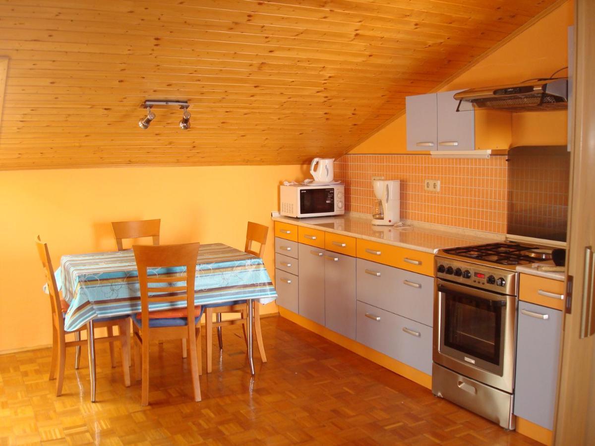 Apartmani Zafaranic Crikvenica Buitenkant foto