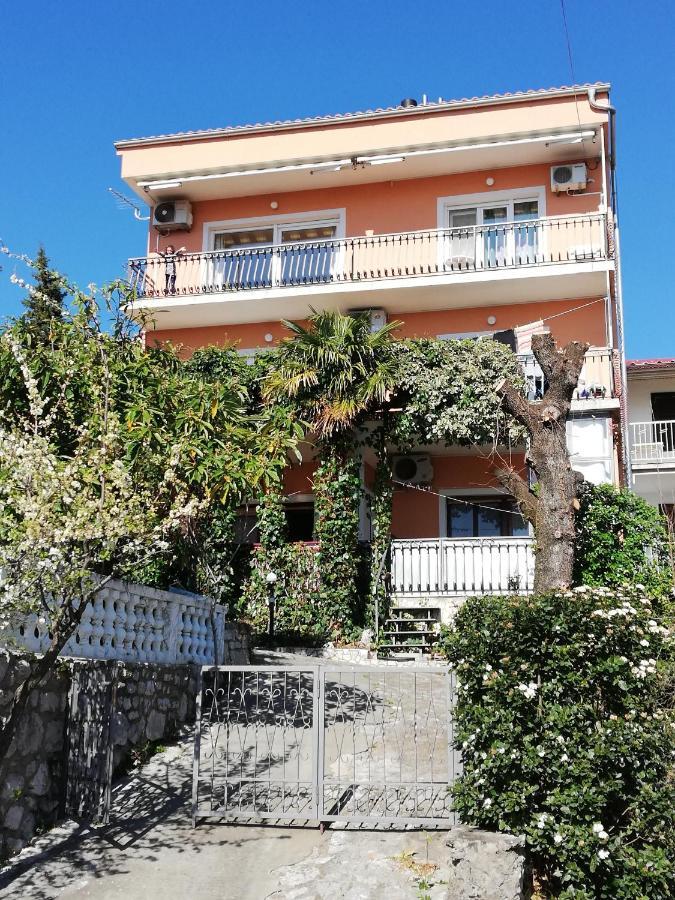 Apartmani Zafaranic Crikvenica Buitenkant foto