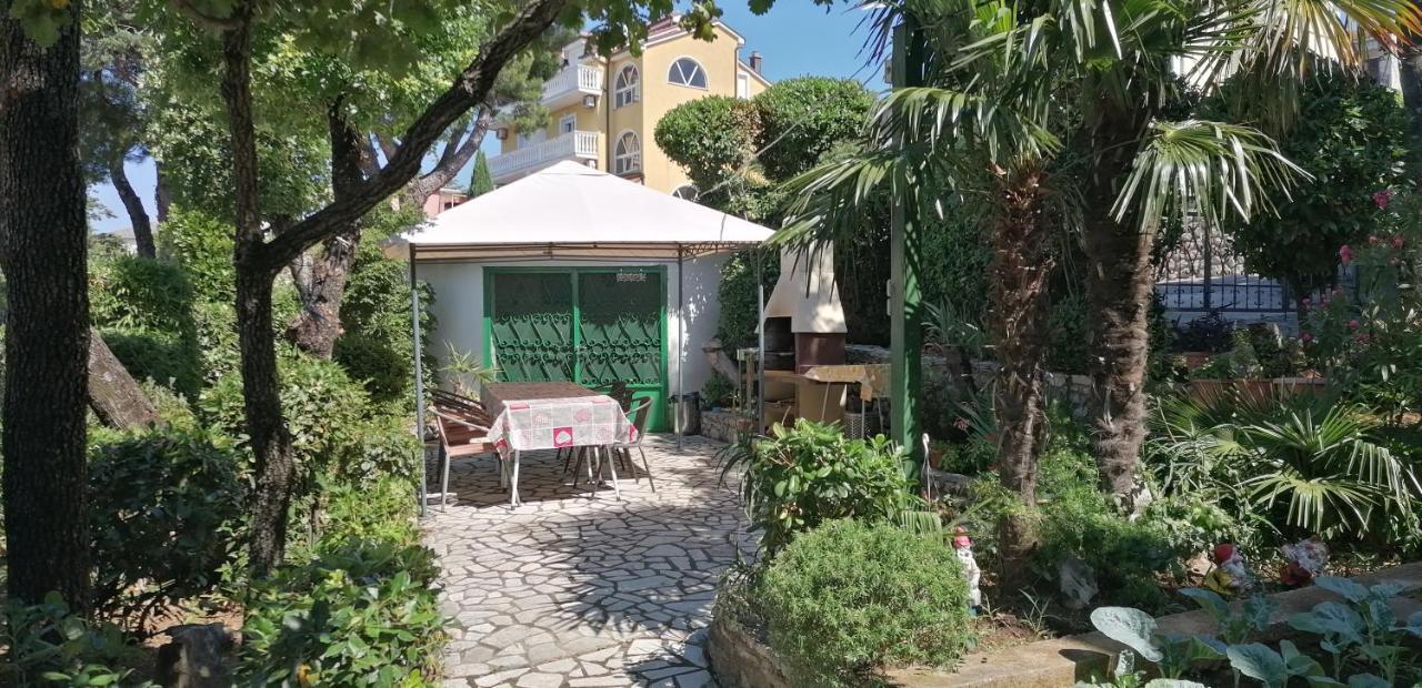 Apartmani Zafaranic Crikvenica Buitenkant foto