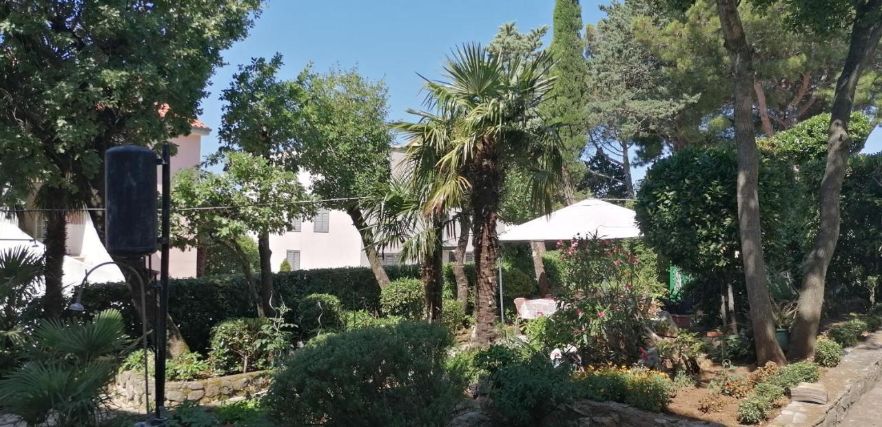 Apartmani Zafaranic Crikvenica Buitenkant foto